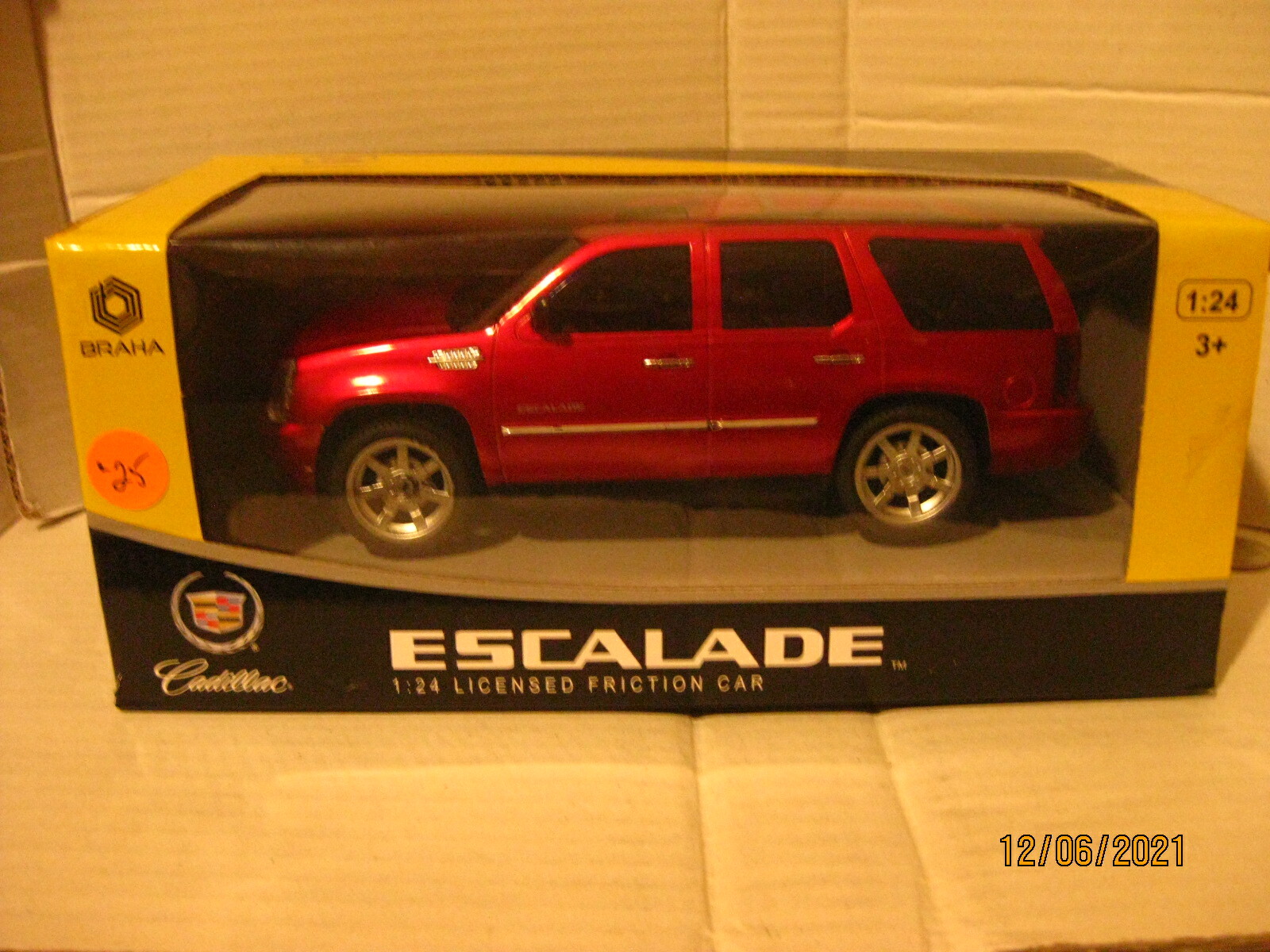 【未使用品】Cadillac Escalade R/C 1/6スケール 65cm 未使用品】Cadillac Escalade R/C 1/6スケール 65cm