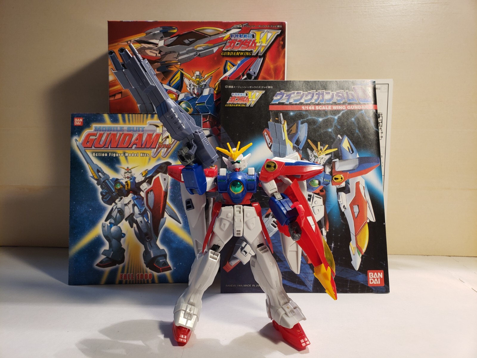 ロボット WING GUNDAM 0 1/144 BANDAI Amazon.com: Gundam Wing: W-01 Wing Gundam 1/144 : Arts