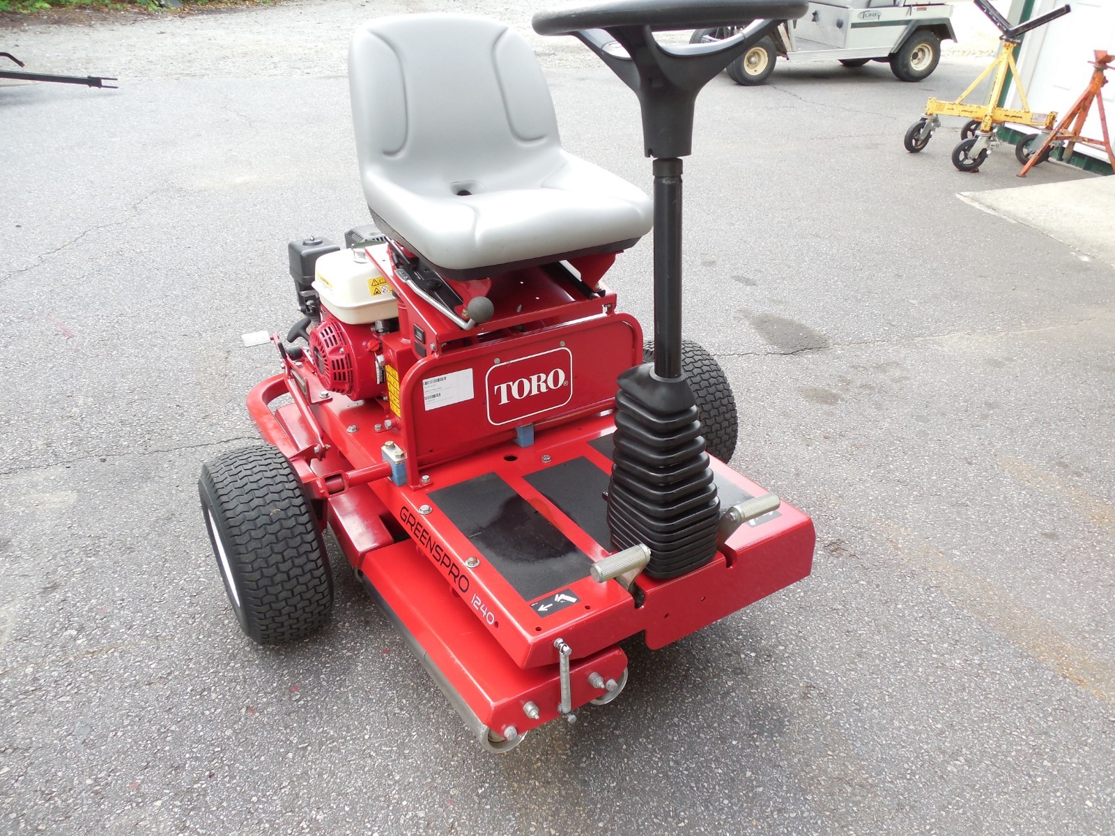 RIDING GREENS ROLLER 2014 TORO GREENSPRO 1240 W/ HONDA GAS ENGINE 276 HOURS!!