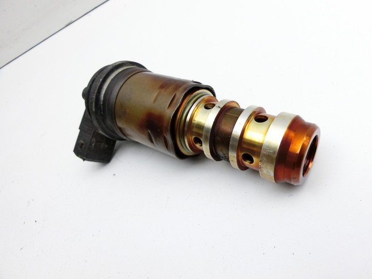 BMW E63 6er 645Ci 03-07 4,4 245KW Magnetventil Ölventil Zylinderkopf Links BMW E63 6er 645Ci 03-07 10.01.2005... Vorschau 2