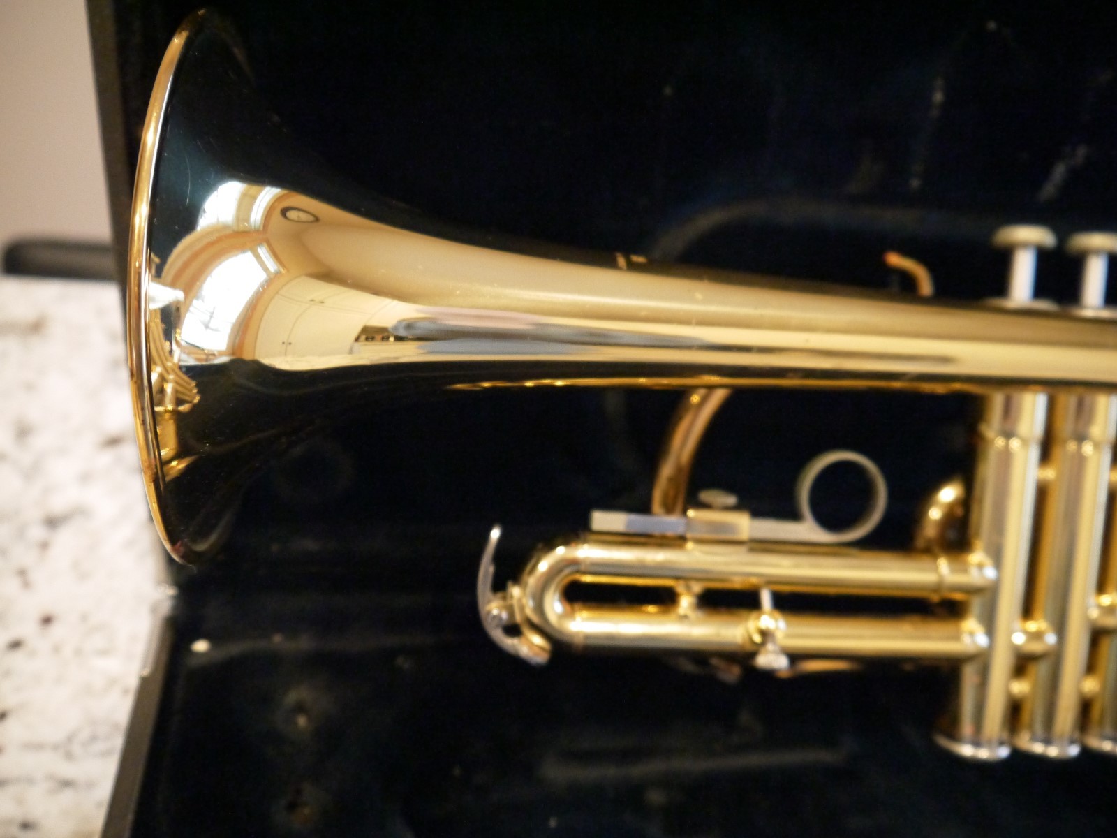 YAMAHA YCR 2310II CORNET, MOUTHPIECE, & CASE - VERY GOOD - NEEDS A LITTLE TLC
