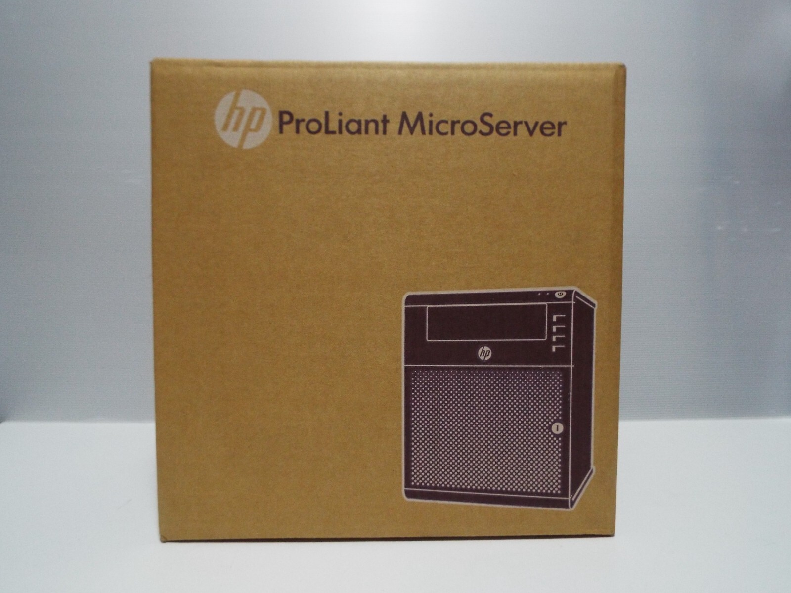 サーバー HP ProLiant Microserver N54L ASCII.jp：HPの「ProLiant MicroServer」を試す (1/4)