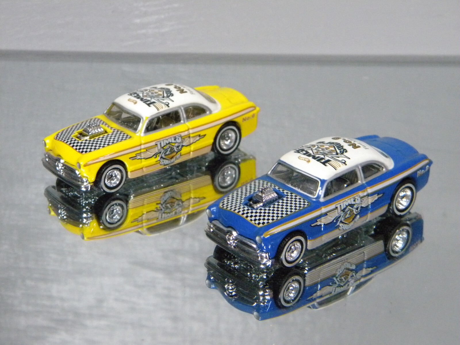 hotwheels times square 4台 Hot Wheels Times Square New York's Shoe Box Taxi Hot Rods