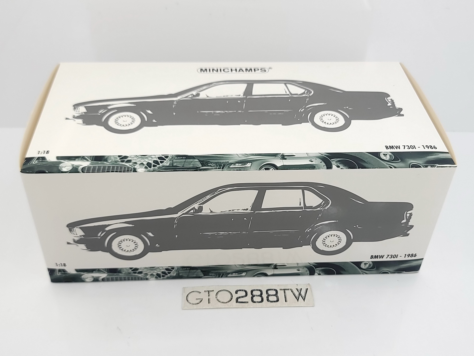希少 1/18 BMW 730i ミニチャンプス(MINICHAMPS) E32 Minichamps 1:18 BMW 730i Sedan(E32) 1986 - Blue Metallic(7er