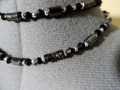 Magnetic HEMATITE Beaded Necklace Asian painted details Black Silver Gold Retro