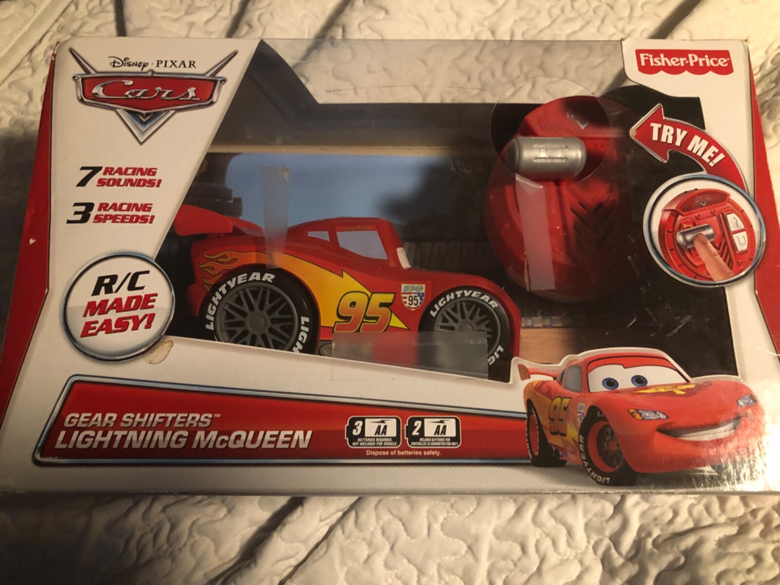 カーズ　Lightning McQueen リモコンカー ディズニー ピクサー カーズ リモコンカー ライトニング
