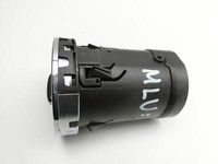 Peugeot 308 I CC T7 07-11 Luftdusche Luftdüse Mitte Vorne Links Peugeot 308 I CC T7 07-11 29.09.2010 gebraucht Vorschau 4