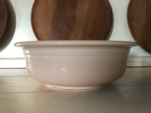 Vintage FIESTA WARE Blush Peach Serving Bowl,Homer Laughlin Co,USA,8.25 Diameter