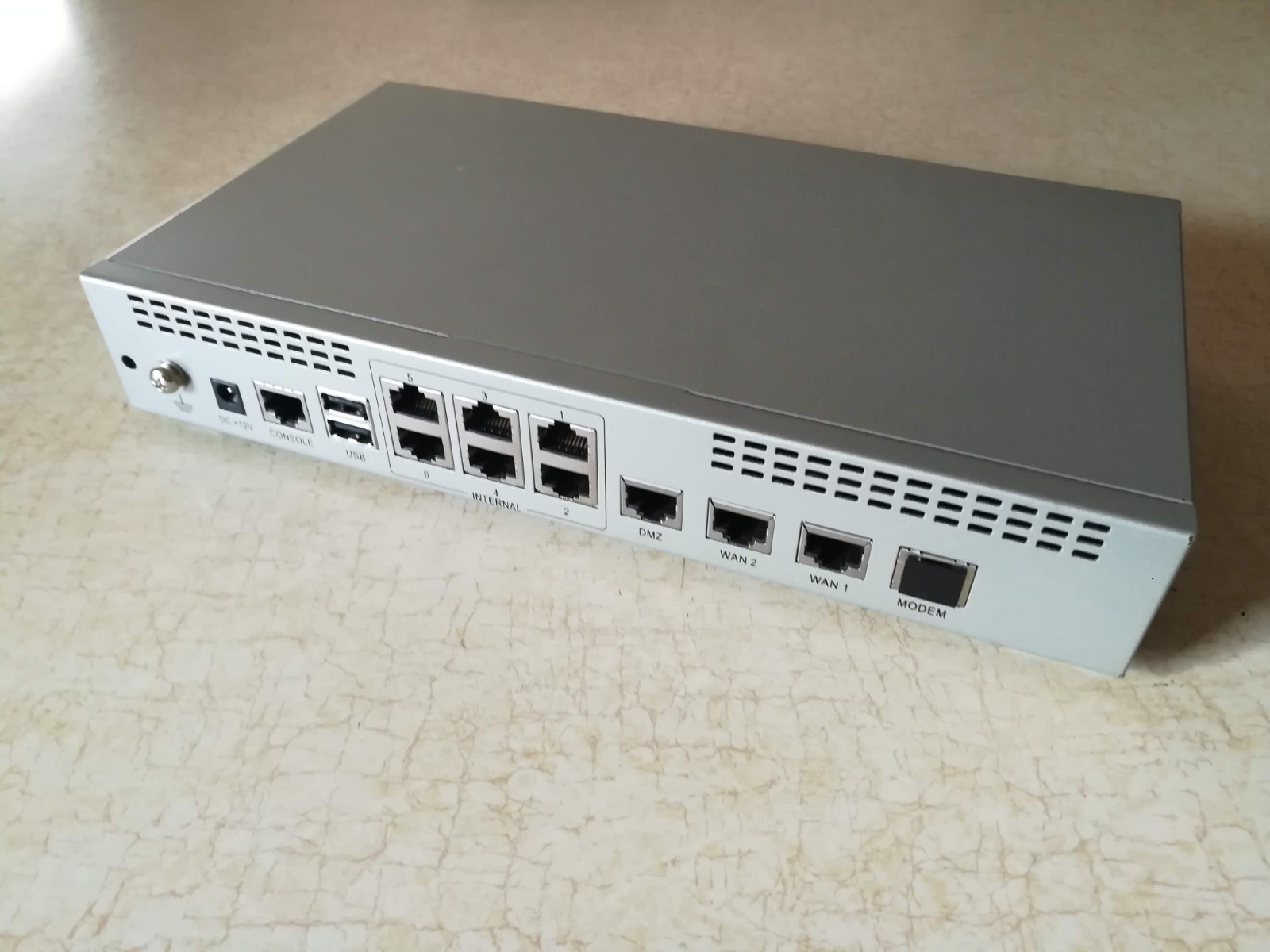 Fortinet Fortigate-80C FG-80C Firewall Router VPN Network Security Appliance