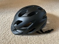 giant bicycle helmets