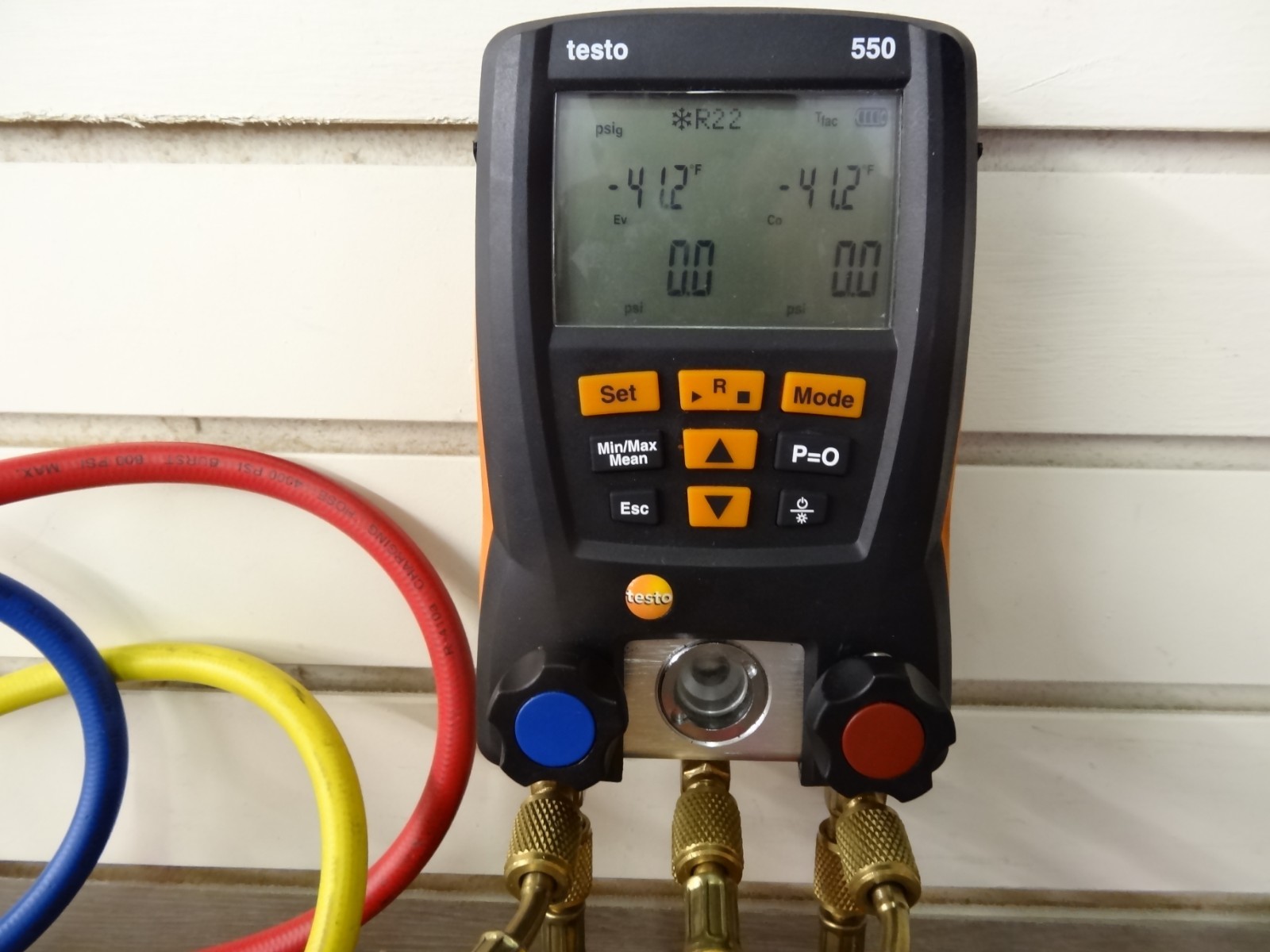 Testo 550 Refrigeration Digital Manifold Kit with Bluetooth