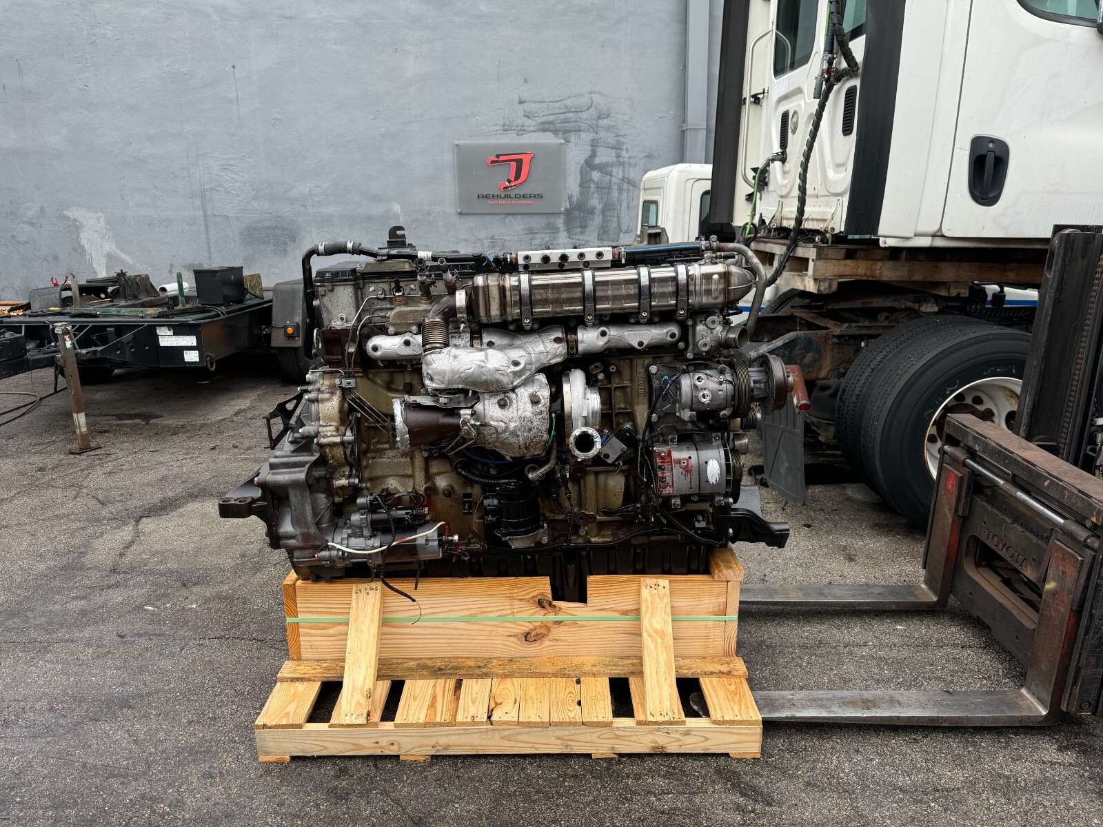 2014 Detroit DD15 Diesel Engine, 472906S, Family # EDDXH14