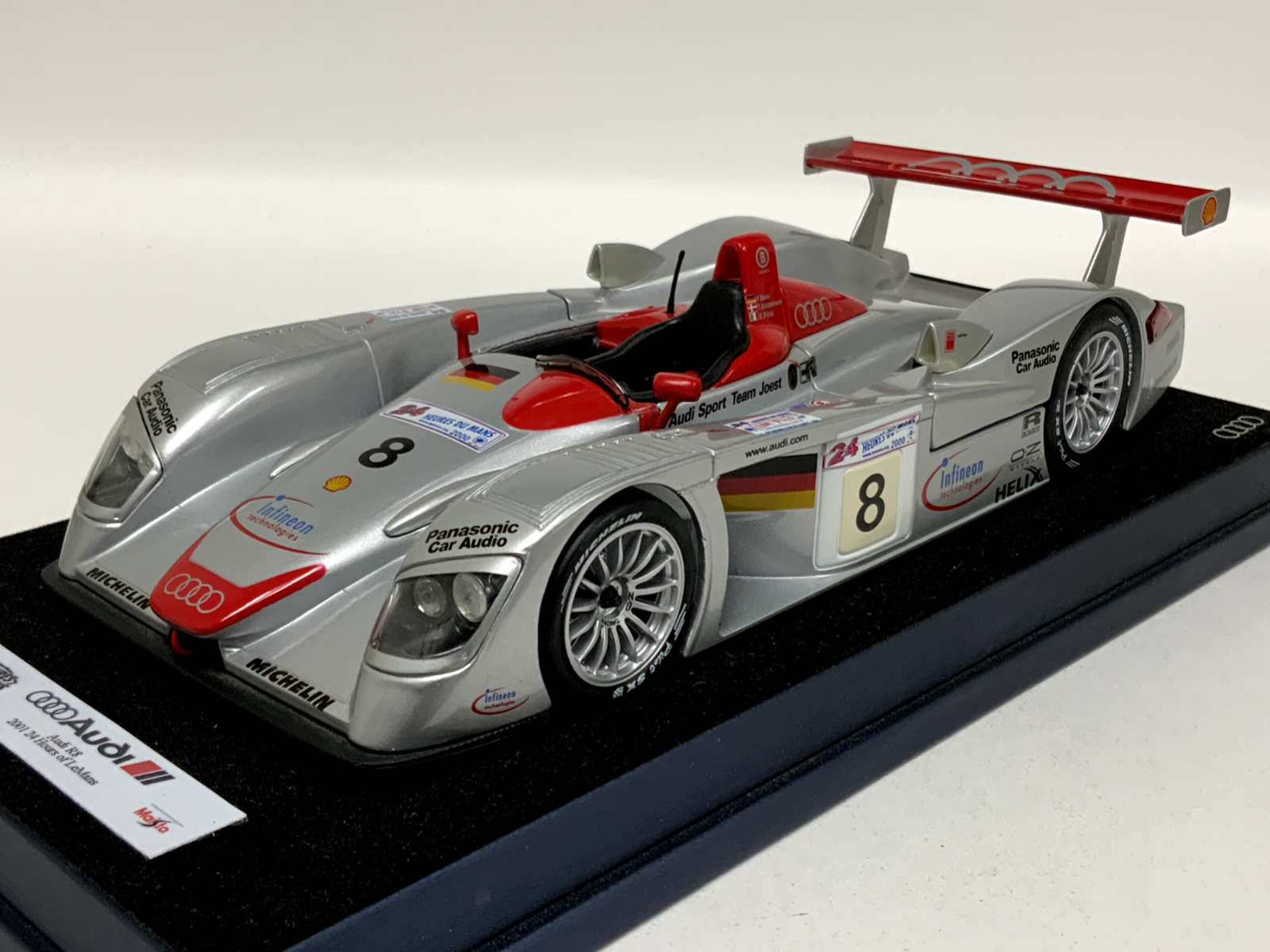 Audi T8Re Mans 1/18スケール 長さ約２６ｃｍ　Maisto 1/18 Maisto Audi R8R 2001 24 Hours of LeMans winner car #8