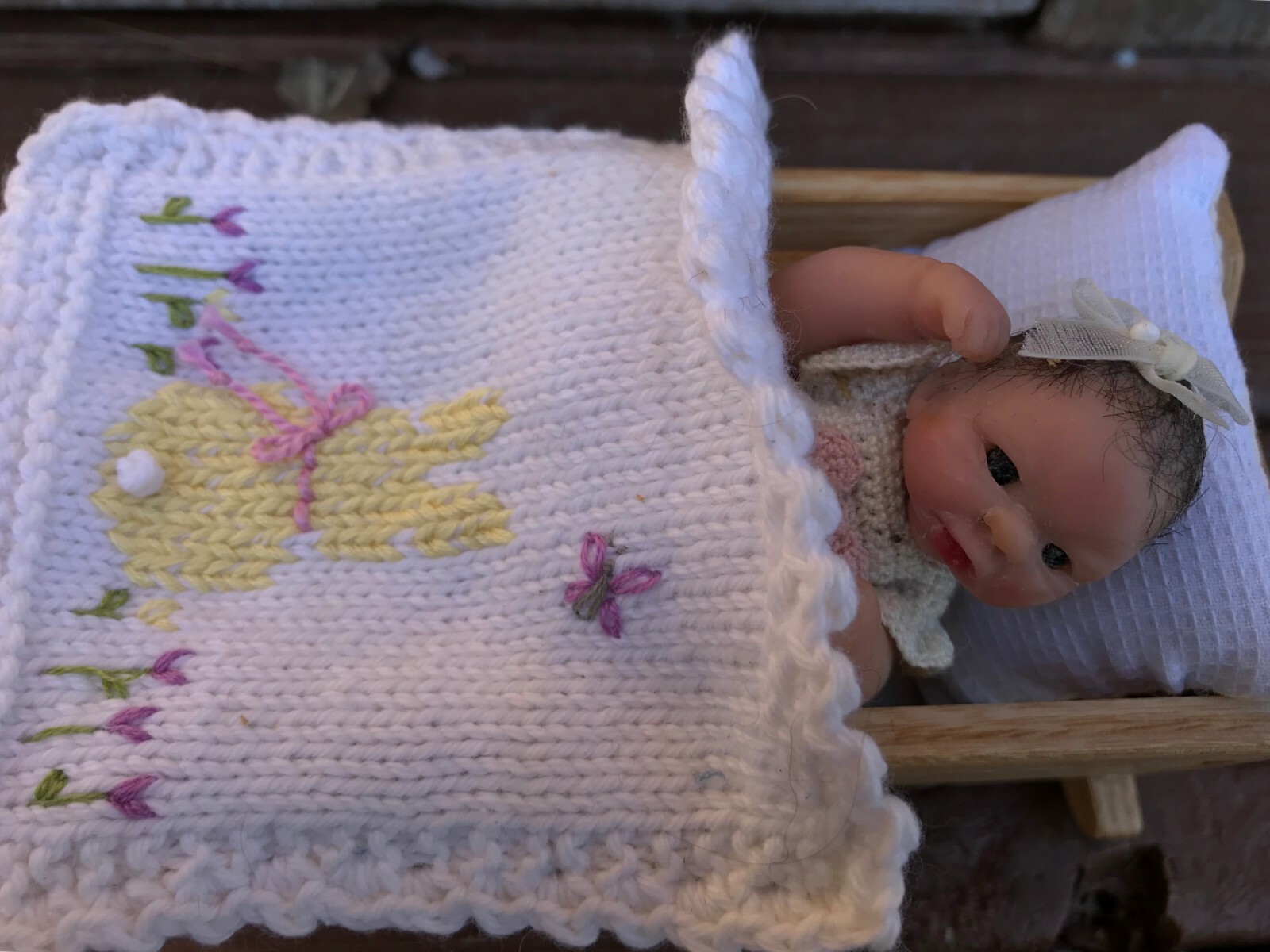 OOAK ARTISAN MADE CERNIT GIRL CROCHETED OUTFIT BUNNY BLANKET + ARTISAN CRIB COA