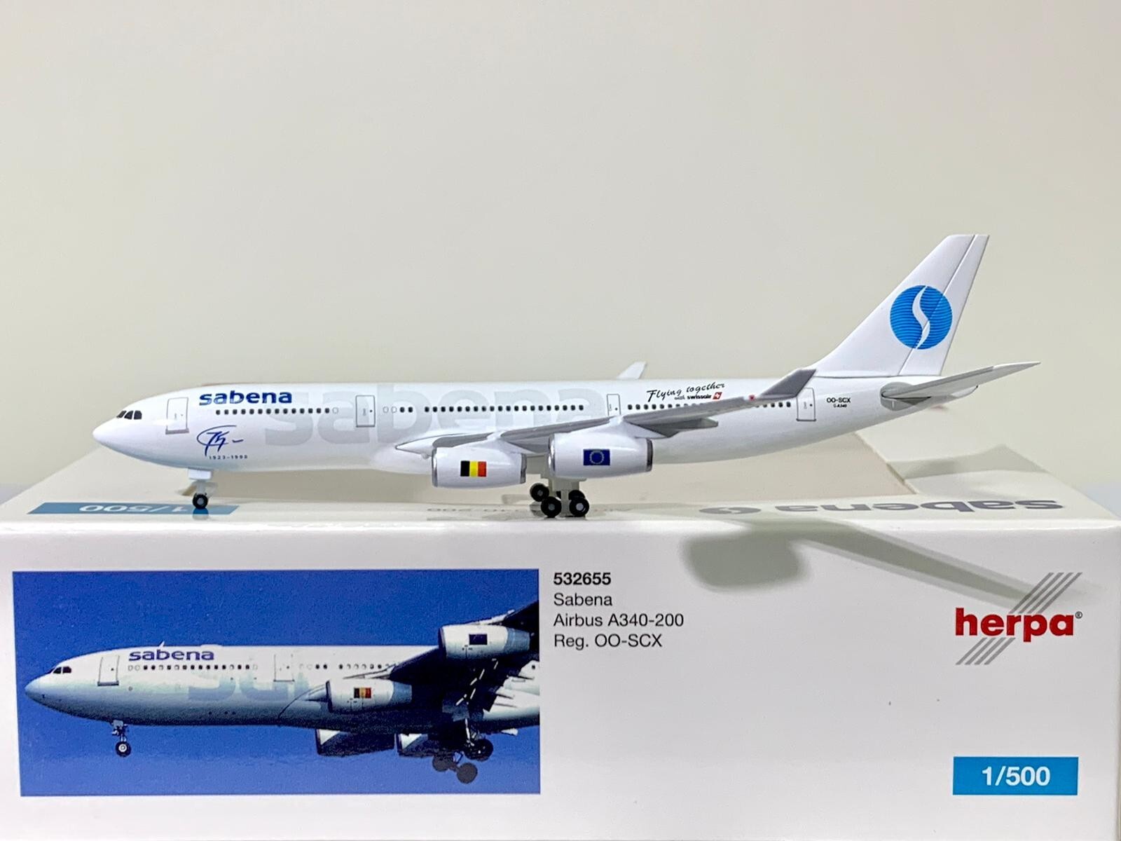 (未使用･未開封品)　herpa wings 1/200 空港コンテナ車セット 0pbj0lf Amazon | herpa wings 1/200 787-9 ユナイテッド航空 新塗装