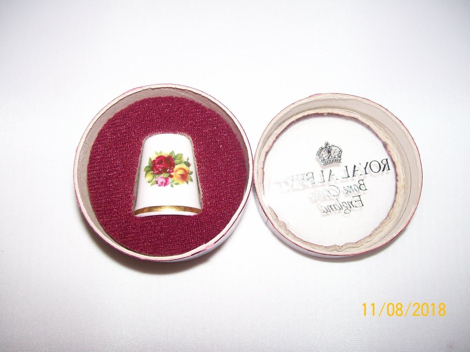 Royal Albert Bone China Thimble / Old Country Roses Pattern /Pre-Owned & IOB