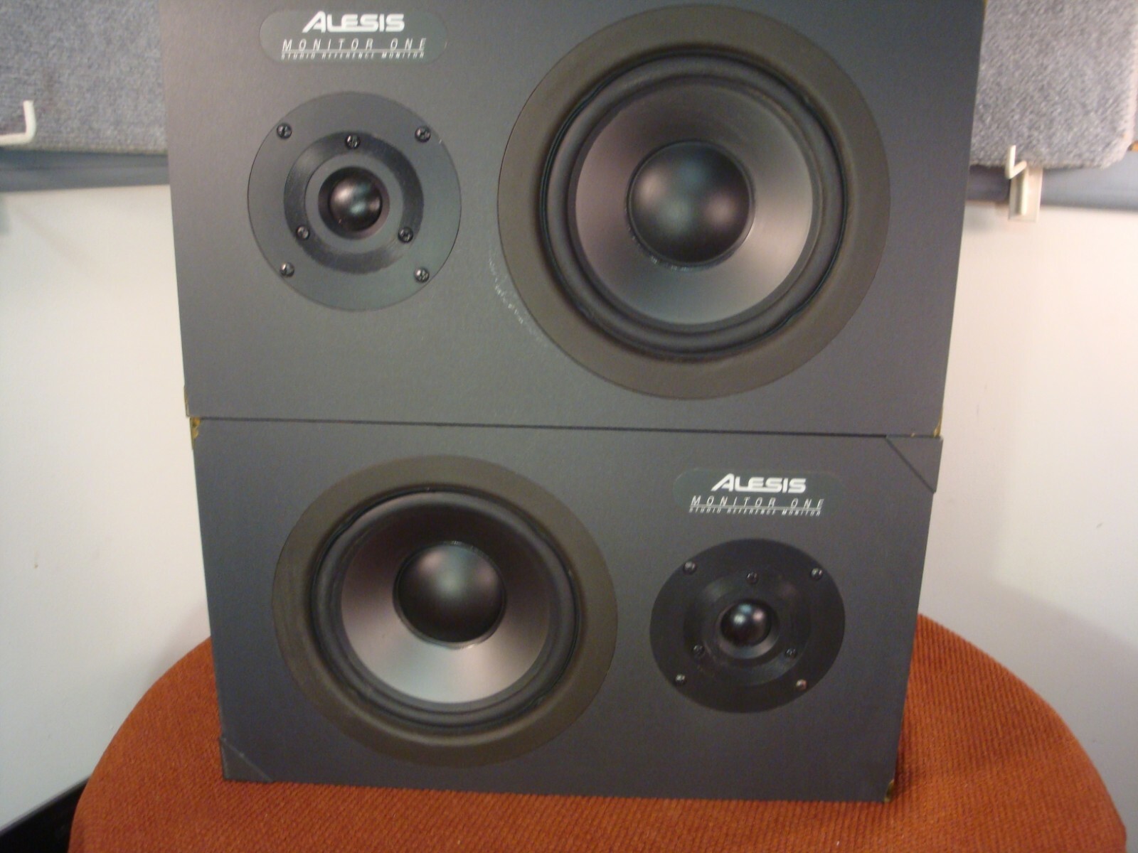 Alesis Monitor One Studio Monitor 2-Way Speaker Pair