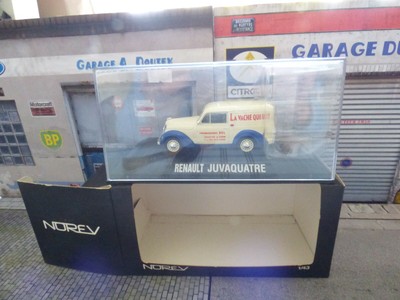 RENAULT JUVAQUATRE LA VACHE QUI RIT NOREV 1:43