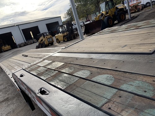 2005 930E Landoll Trailer