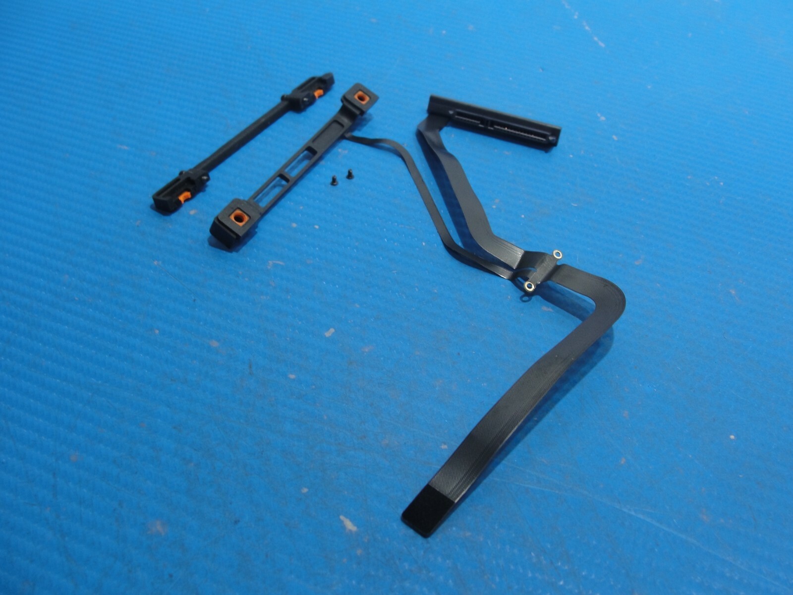 MacBook Pro 13" A1278 2010 MC374LL/A HDD Bracket w/IR/Sleep/HD Cable 922-9062