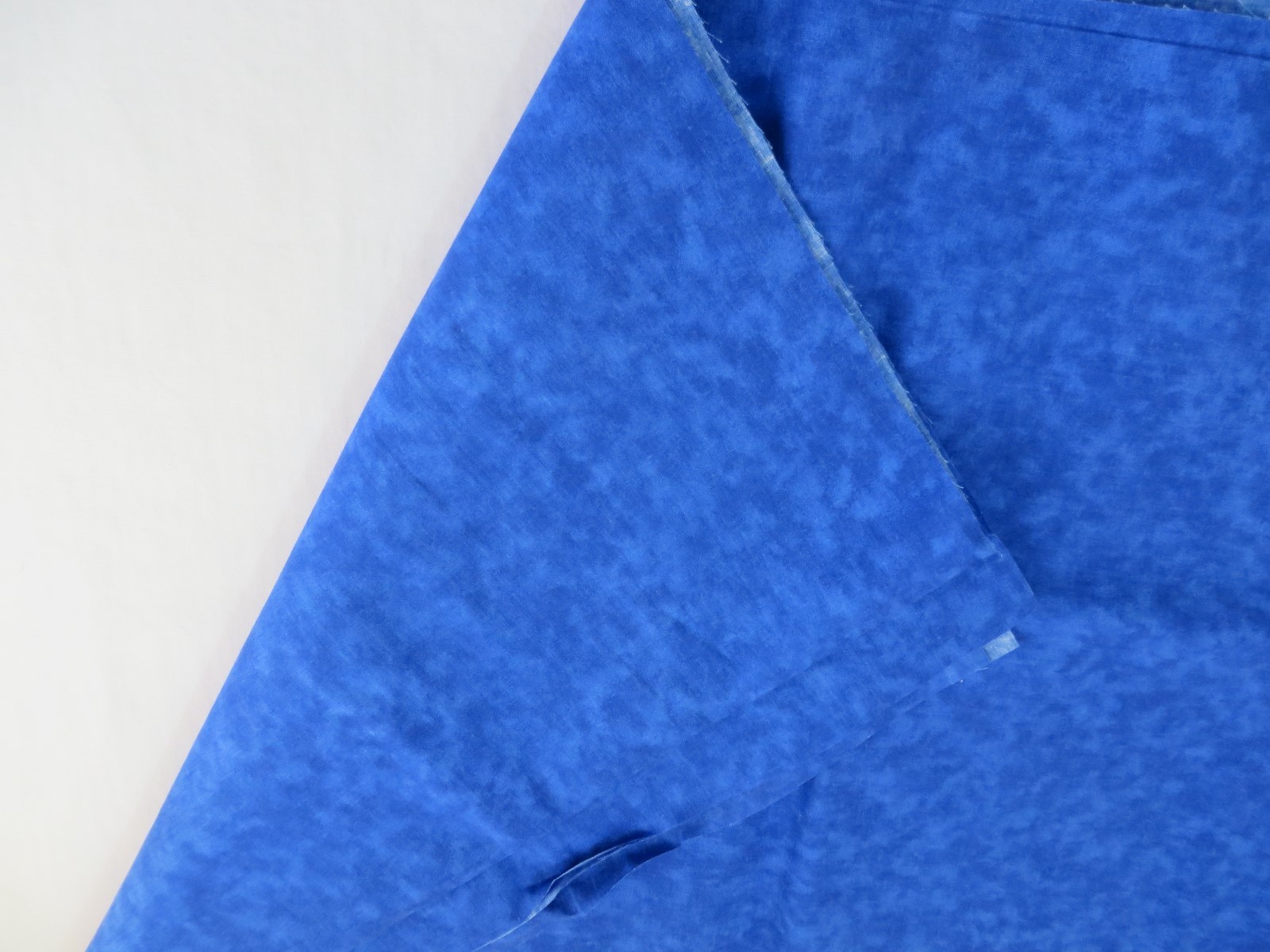 BLUE RETRO FABRIC PRINT QUILTING COTTON 2 YDS  30