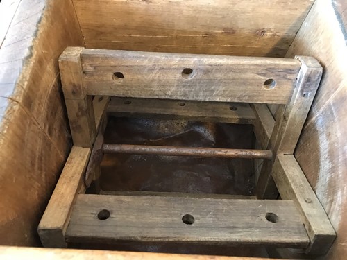 ANTIQUE WOOD HAND CRANK BUTTER CHURN 13