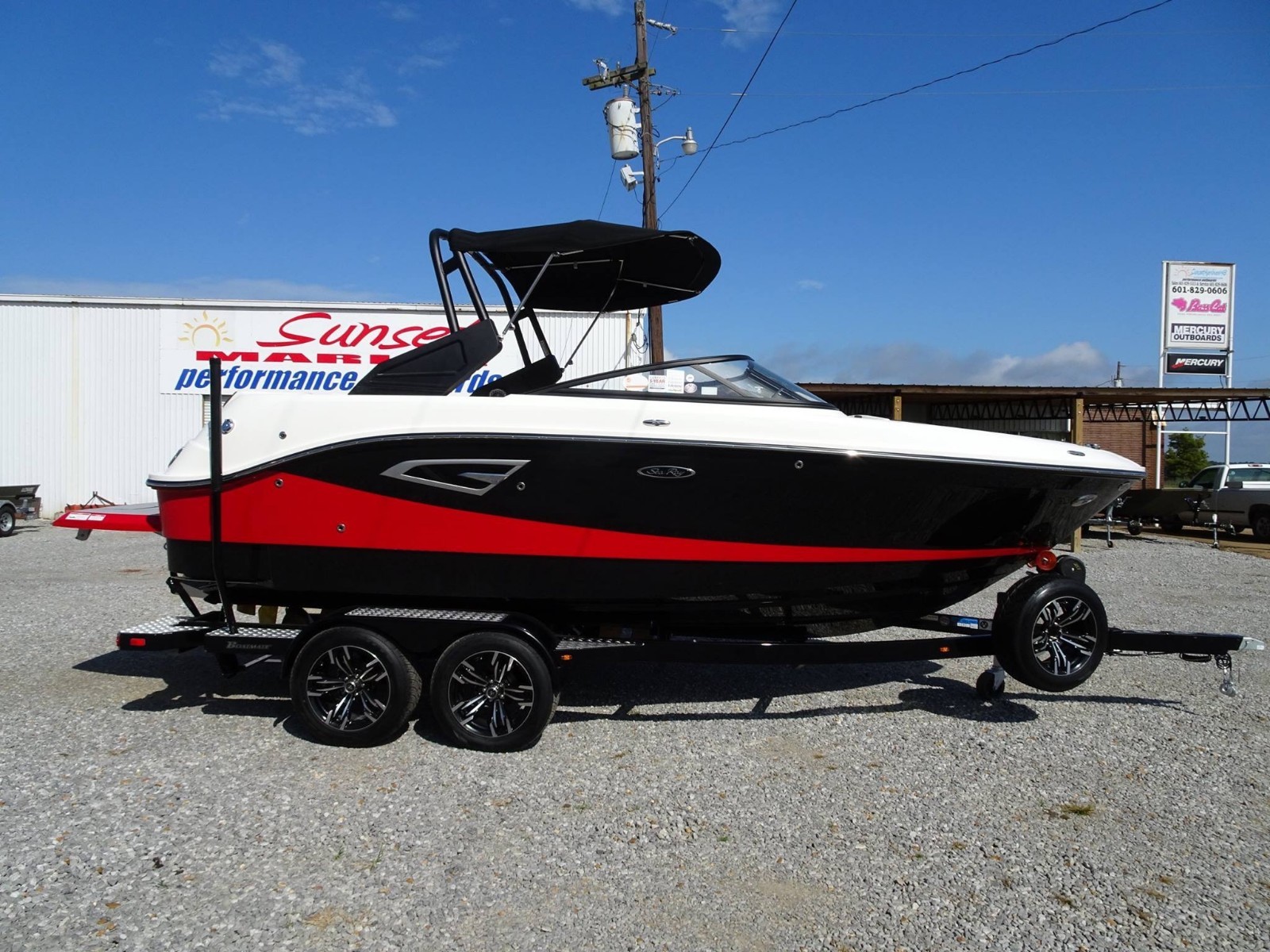 Sea Ray SLX-W 230