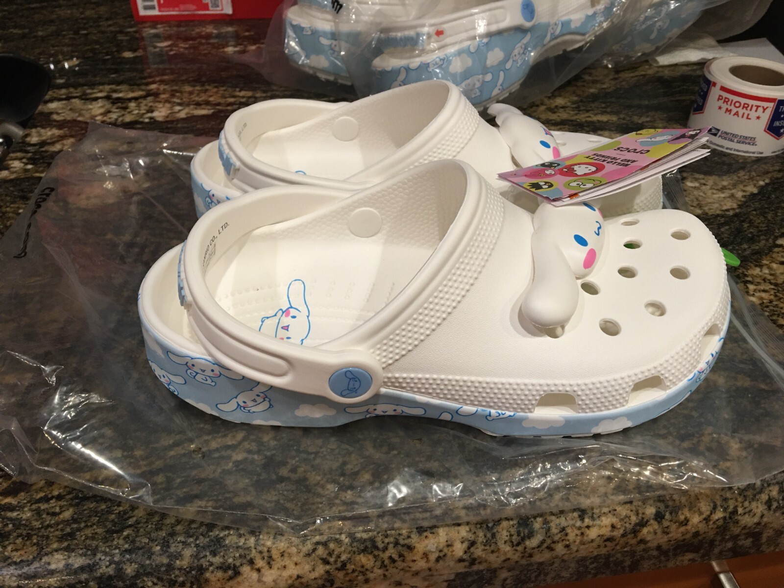 NEW Womens Crocs Cinnamoroll Hello Kitty Clog Shoes, size 11