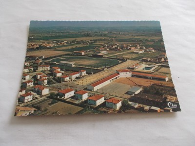 47 TONNEINS LOT ET GARONNE VUE AERIENNE NOUVEAU QUARTIER LE STADE ET LA PISCINE