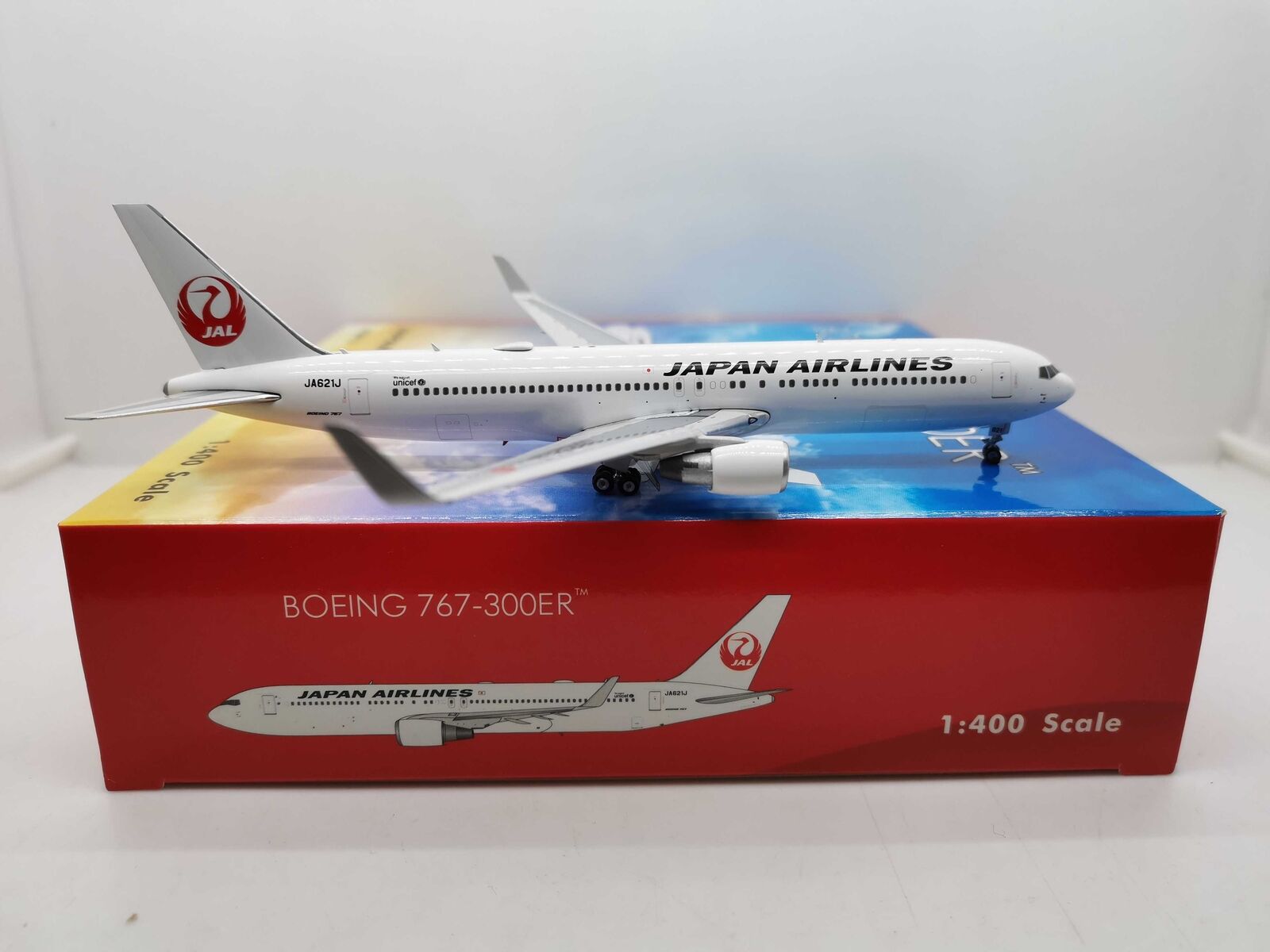 1:400 Phoenix JAPAN AIRLINES BOEING B767-300 Airplane 1:400 Phoenix JAPAN AIRLINES BOEING B767-300 Airplane