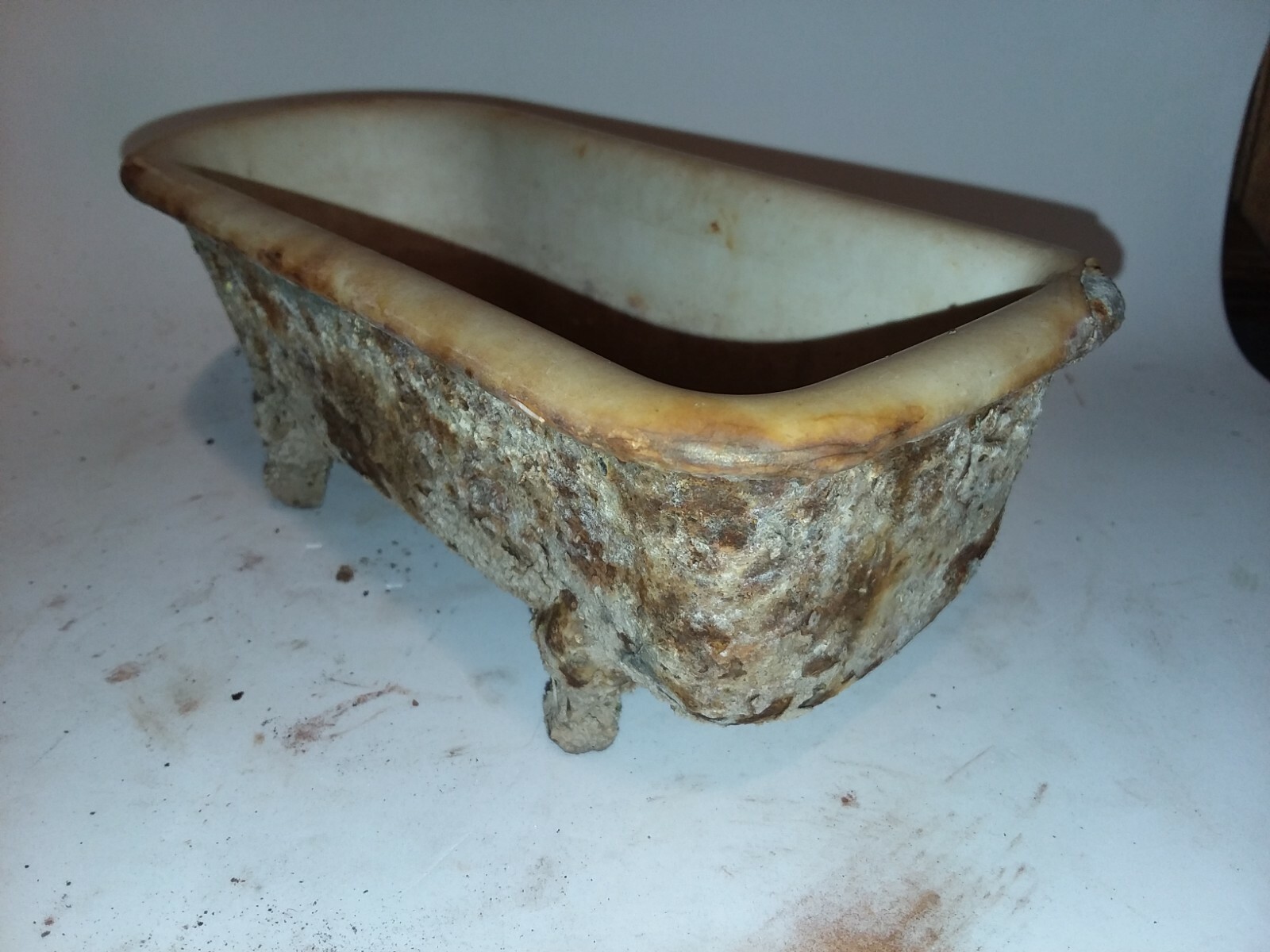 Antique possible salesman sample porcelain bathtub miniature collectible