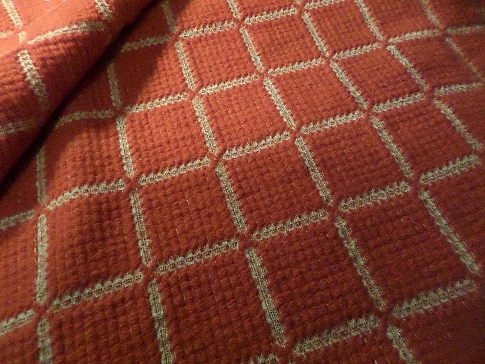 VINTAGE HEAVY WOVEN COVERLET ORANGE AND WHITE GC