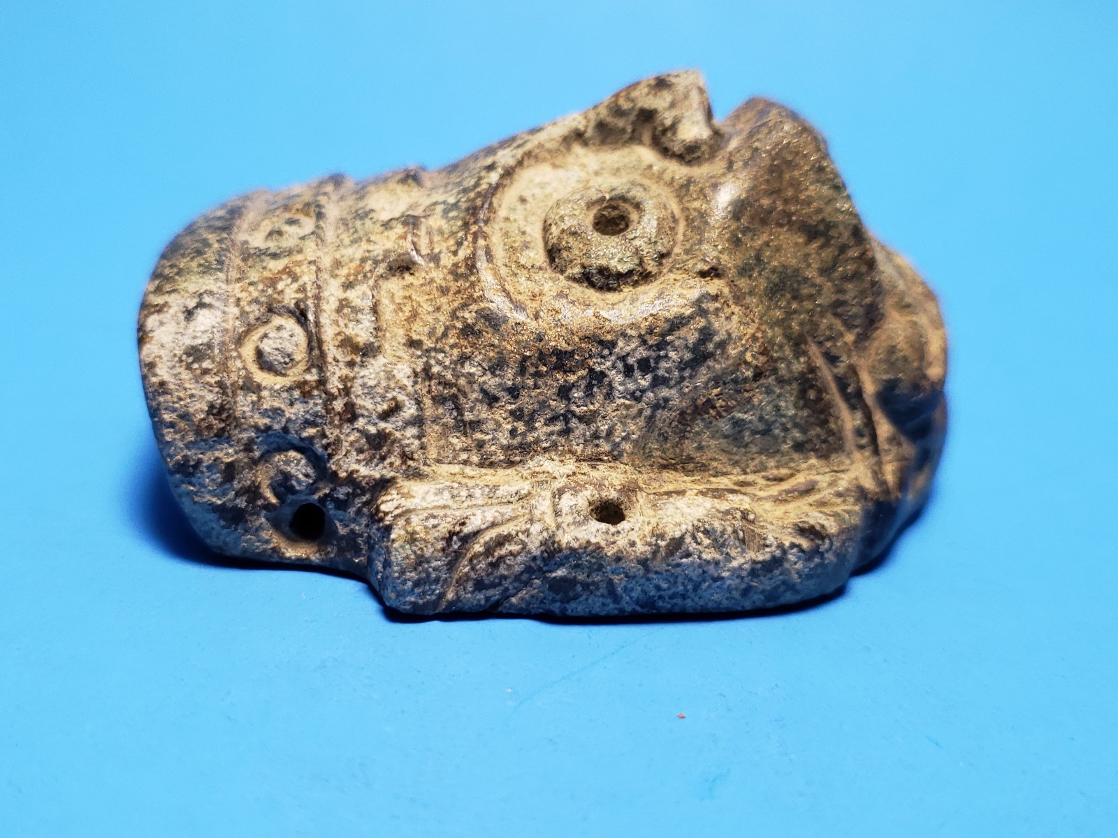 PRE-COLUMBIAN MAYAN PENDANT  MASK