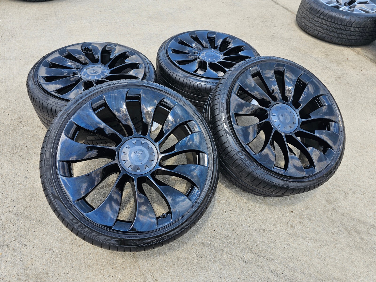 テスラ モデルY 純正ホイール 21インチ Tesla（テスラ tesla