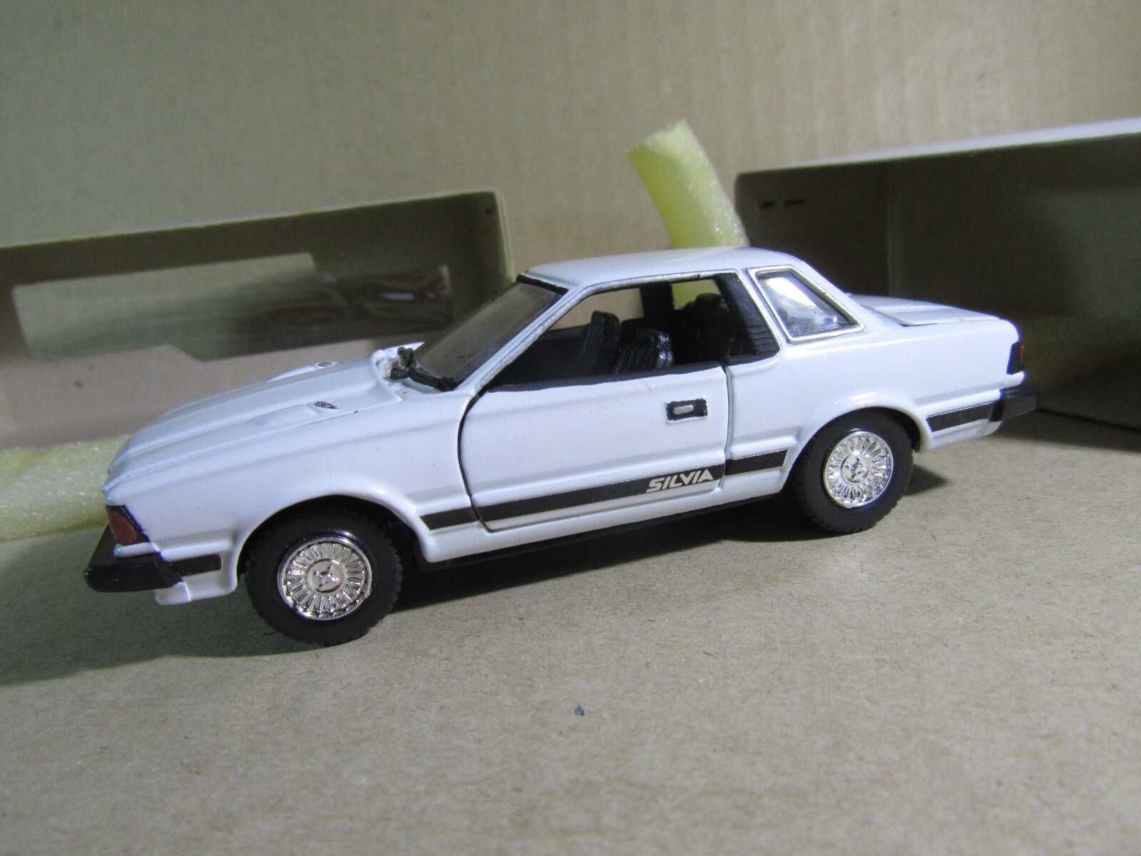 245x Diapet G125 Japan Nissan New Silvia Coupe White 1:40 +