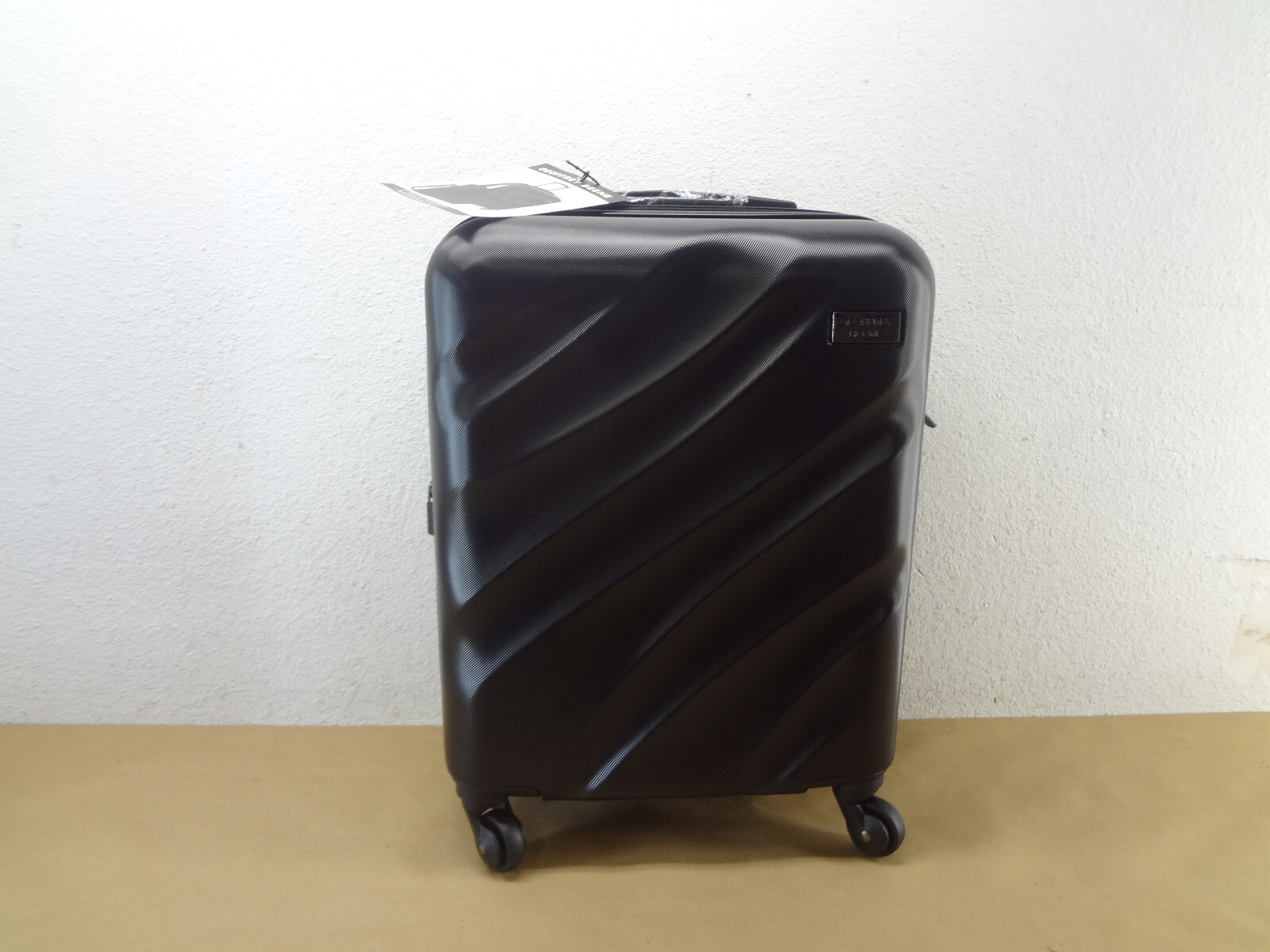 geoffrey beene luggage 2 piece set