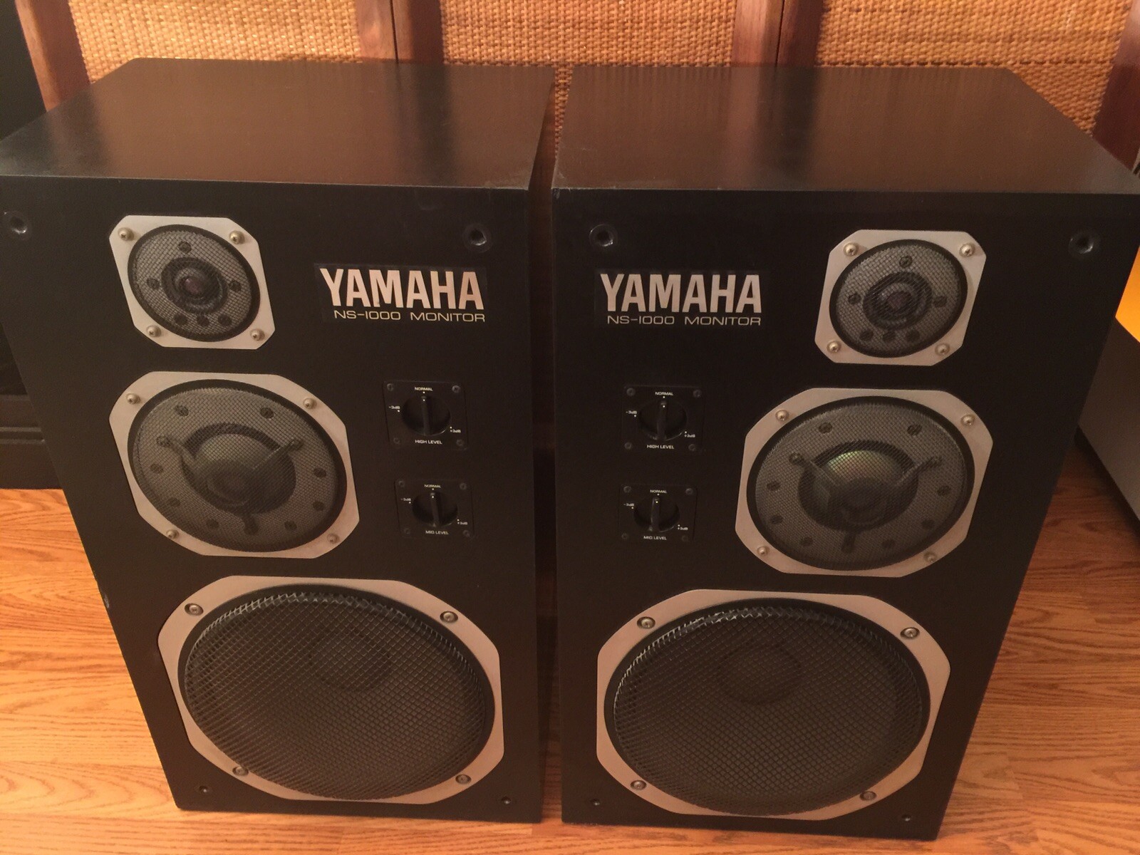 Vintage  -Yamaha NS 1000 M Speakers -  Good Condition  !