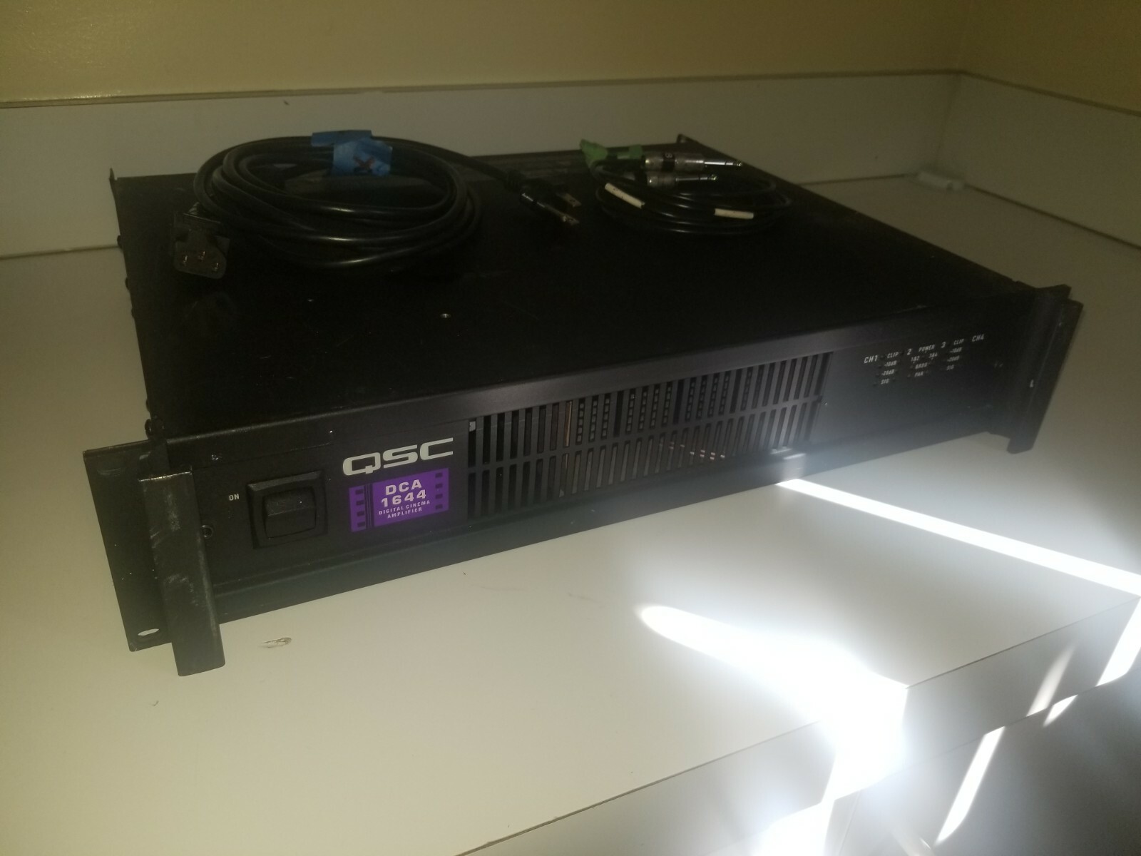 QSC DCA 1644 Digital Cinema 4-Channel 