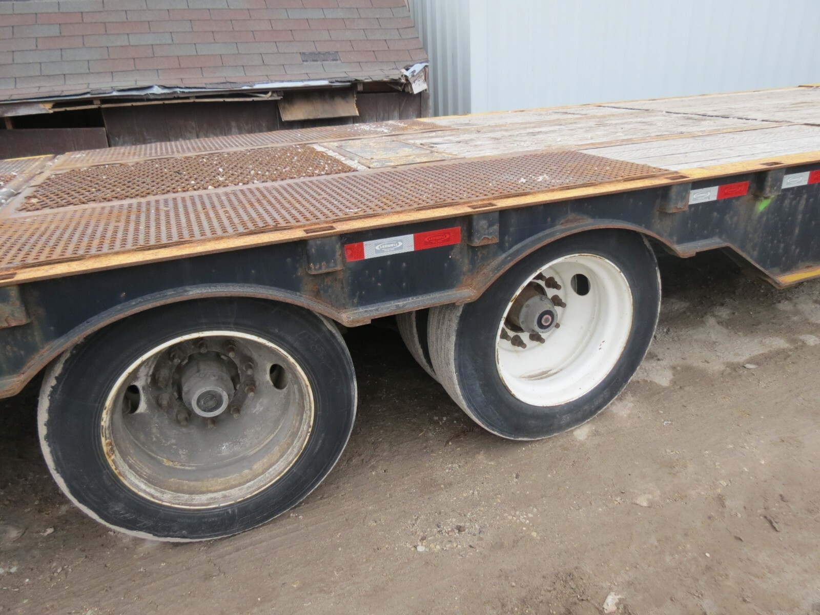 2013 Ledwell 48' hydraulic dovetail trailer