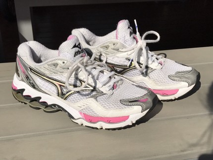 mizuno wave tornado 8 nere