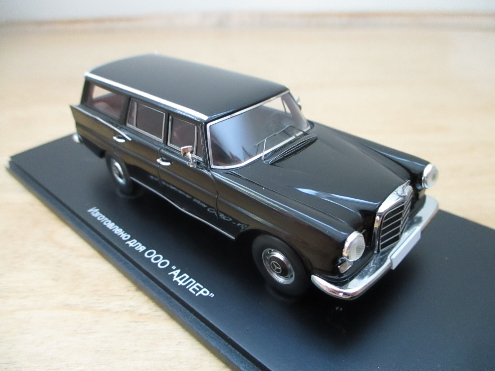 ミニカー Mercedes-Benz 230 S 1:43 SPARK Mercedes-Benz 230 S 1 43 Spark | eBay