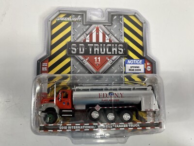 Greenlight SD Trucks 2018 International Tanker Truck Workstar NYFD New York Fire