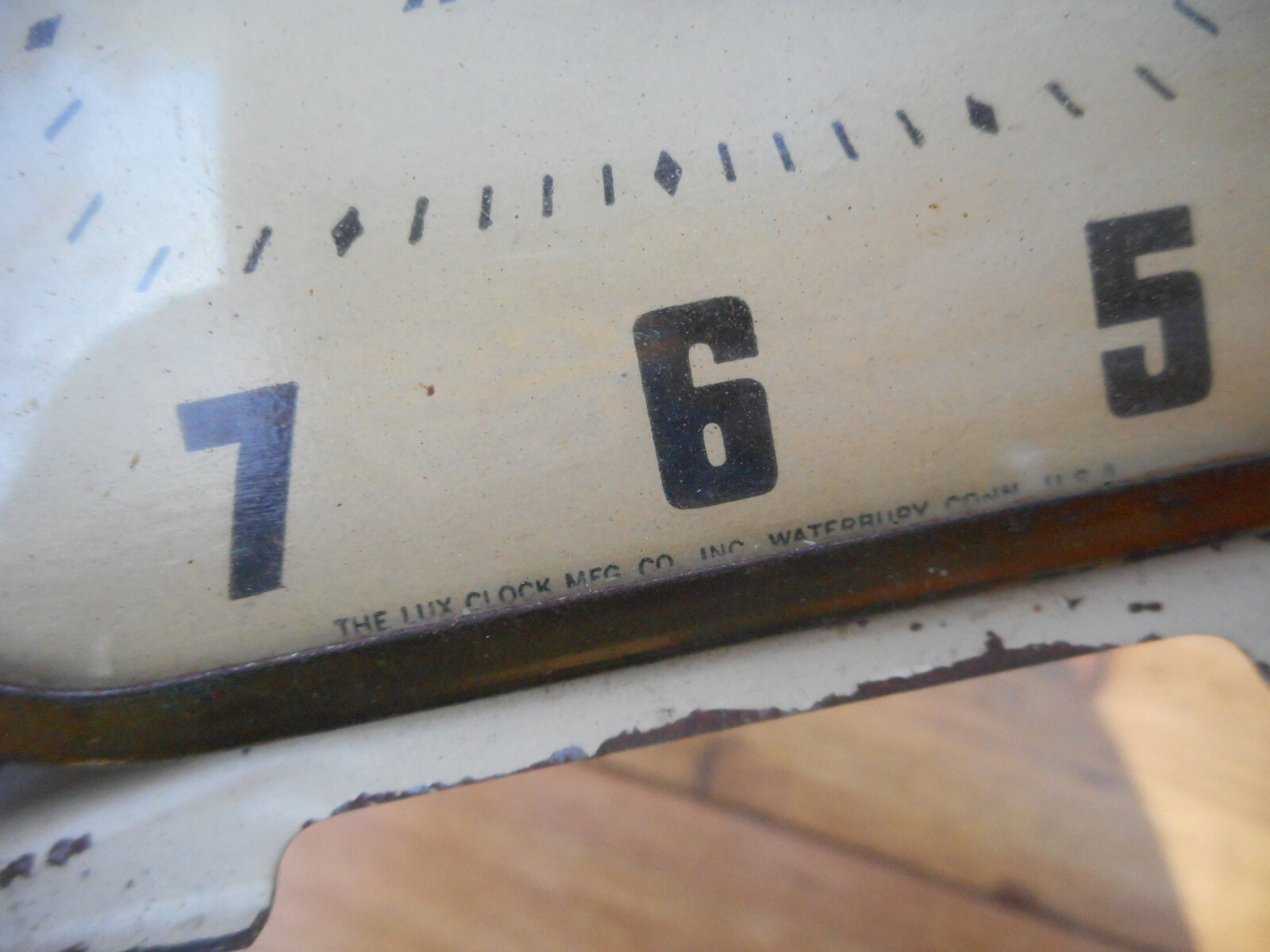 Vintage Lux Clock Co. Connecticut Harvester Alarm Clock Works Great!