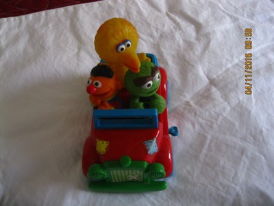 Sesame Street Wind Up Jalopy Car Big Bird, Ernie & Oscar RARE Toy