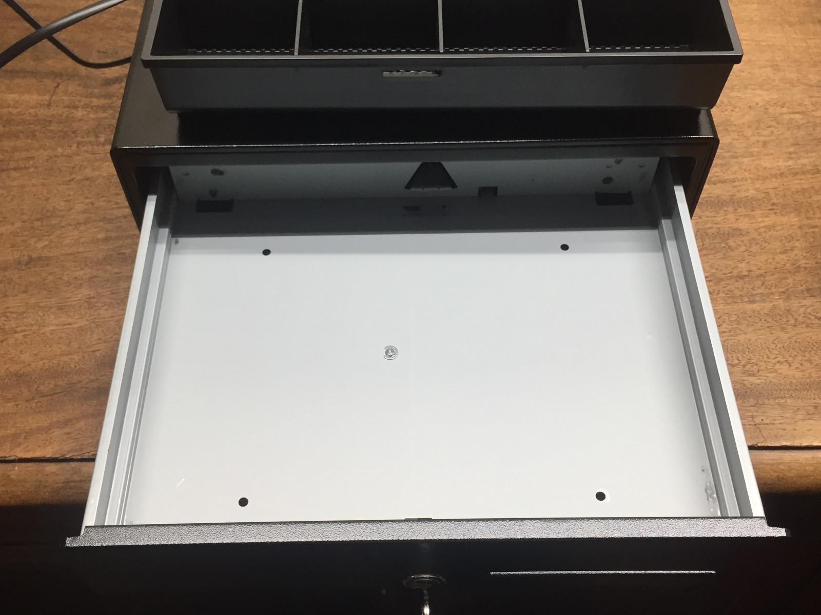 NCR Cash Drawer Model 2167-3000-9090 with POS connection cables~ 2 Keys included