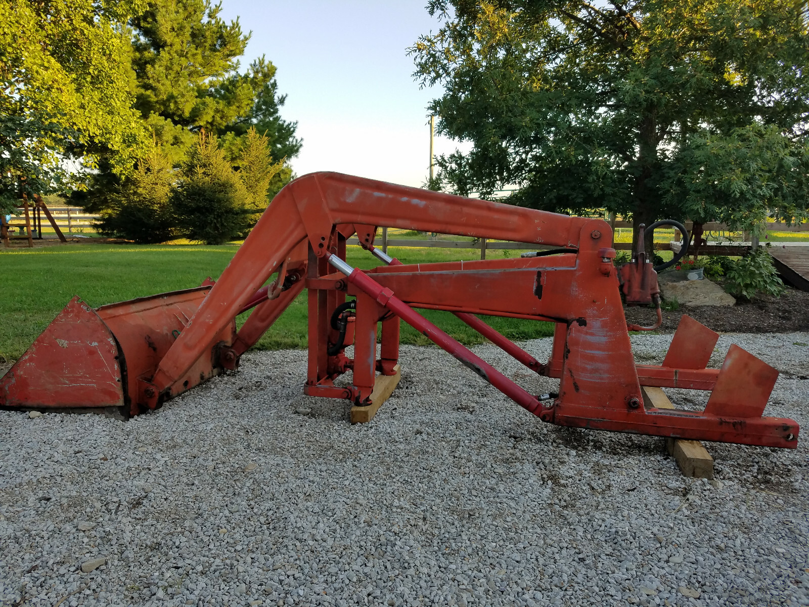 Davis Products Mid-western Industries Front End Tractor Loader with Bucket