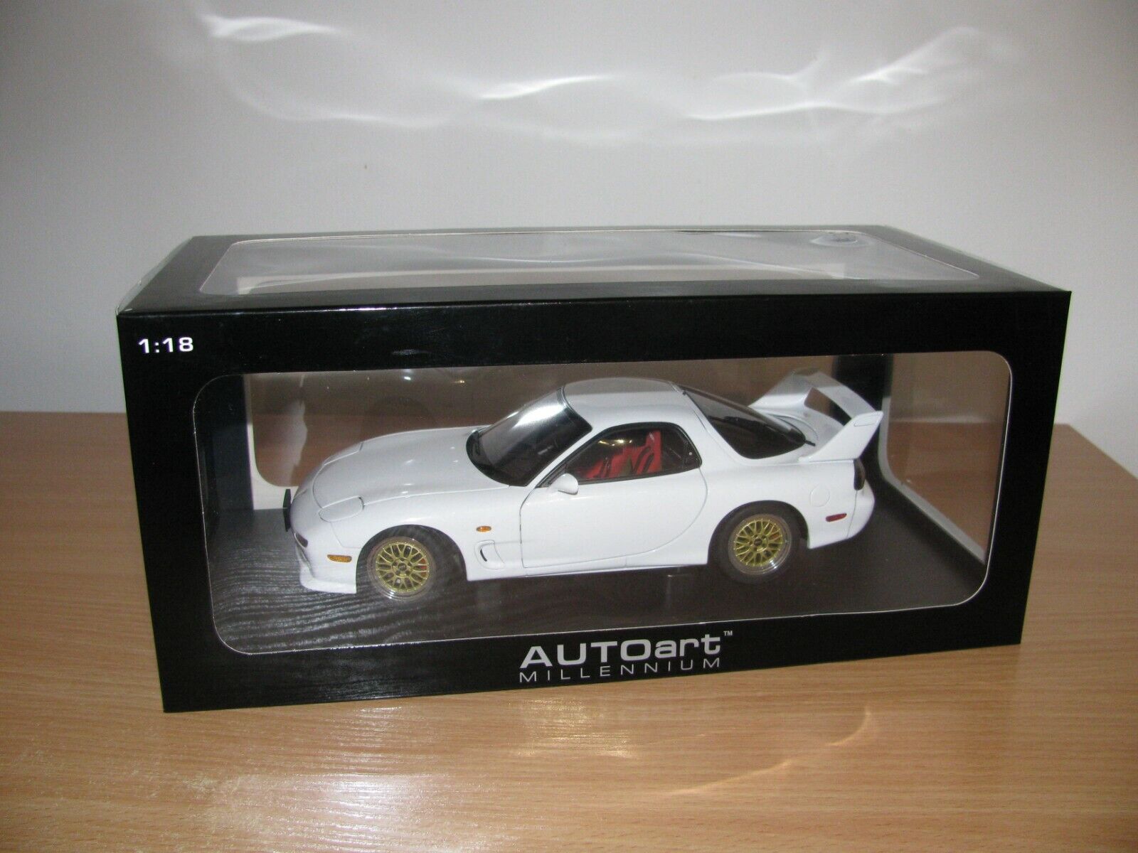 1:18 Autoart MAZDA RX-7(FD)TUNED VERSION Rare, new non 1:18 Autoart MAZDA RX-7(FD)TUNED VERSION Rare, new non