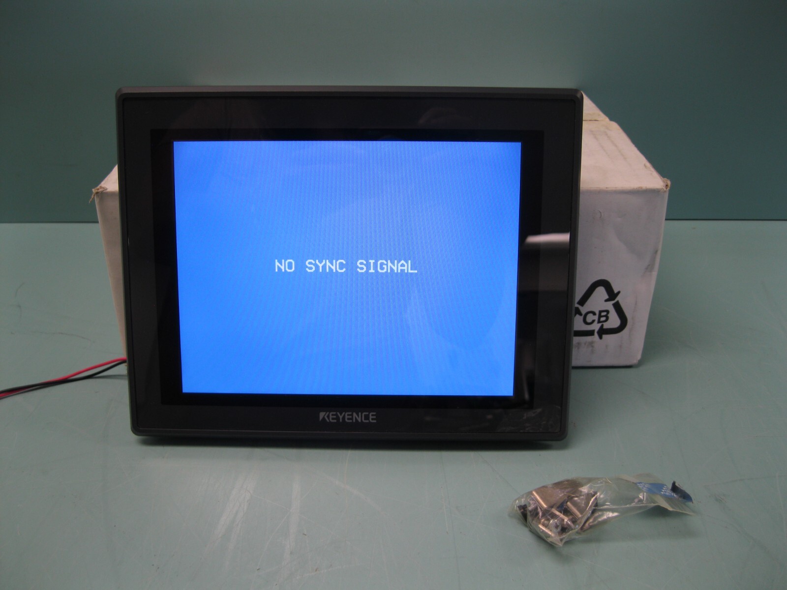 キーエンス 8.4型液晶カラーモニタ KEYENCE CA-MP81 RGB liquid