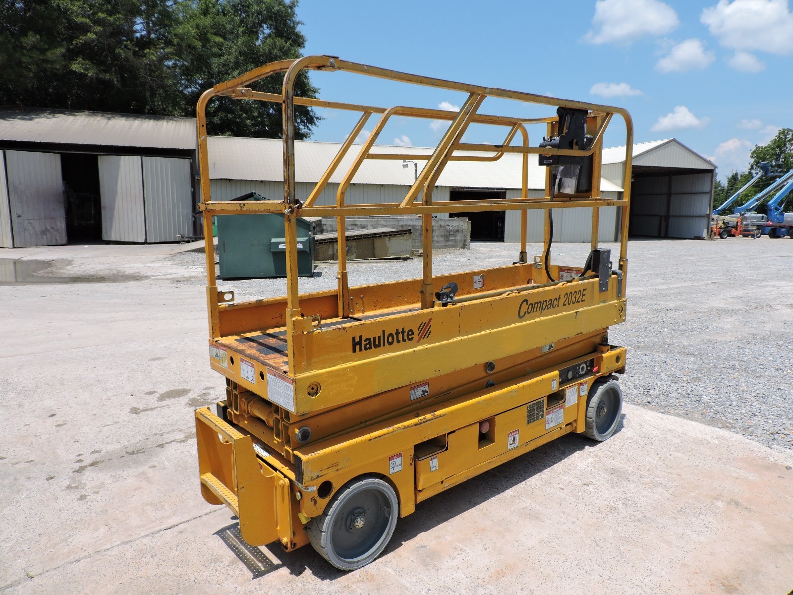 2006 HAULOTTE 2032E SCISSOR LIFT - JLG - GENIE - ELECTRIC - GOOD CONDITION!!