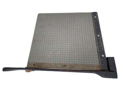 【USA vintage】Milton Bradley. ペーパーカッター Vintage Milton Bradley Paper Cutter 15” Studio Guillotine